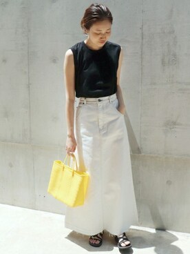 SLOBE IENAのデニムスカート（ホワイト系）を使った人気ファッション