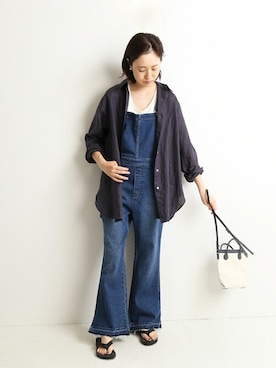 「リネンシャツ」｜「アイテム（サロペット/オーバーオール）」を使った、Sallyさん（レディース・162cm）の春コーディネート