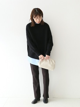 「アイテム（クラッチバッグ）」を使った、Sallyさん（レディース・162cm）の冬コーディネート