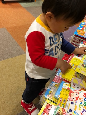 「DOUBLE_B（ダブルビー）のアイテム（パンツ）」を使った、Mitsuki☺︎さん（キッズ・80cm）の春コーディネート