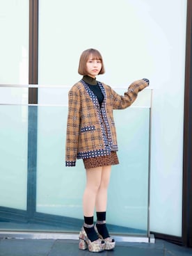 「glamb（グラム）のアイテム（ノーカラージャケット）」を使った、髙橋 遼さん（レディース・154cm）の冬コーディネート