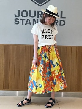 「アイテム（スカート、オレンジ系）」を使った、Mさん（レディース・160cm）の夏コーディネート