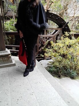 「ゴルフウェアー（ニット/セーター、ホワイト系）」を使った、T.裕子さん（レディース・157cm）の冬コーディネート