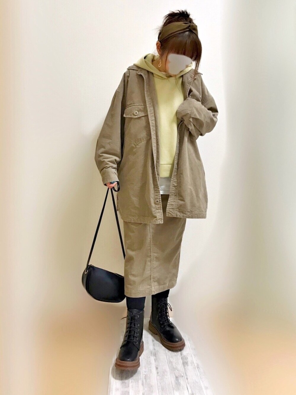 「セットアップ、オーバーサイズ、レイヤード、シャツジャケット、年末WEAR感謝祭、レースアップブーツ、パーカー、パーカーコーデ、グリーン、ピスタチオ」｜「LEPSIMのフェイクスウェードカチューシャ　919727（カチューシャ、ブラウン系）」を使った、まりも☺︎︎𓇼𓆡𓆉さん（レディース・156cm）の冬コーディネートの1枚目の写真