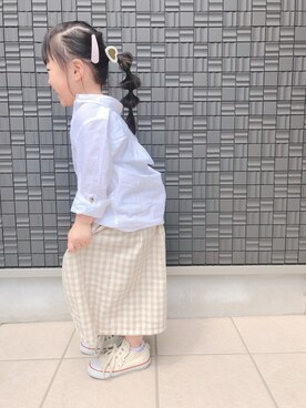 「H&M（エイチ・アンド・エム）のアイテム（シャツ/ブラウス、ホワイト系）」を使った、kanari.さん（キッズ・120cm）の冬コーディネート
