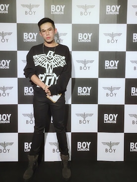 「アイテム（ブーツ、シルバー系）」を使った、Ryan Tsaoさん（メンズ・171cm）の秋コーディネート