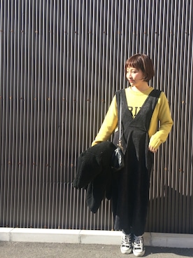 「ロゴニット」｜「アイテム（サロペット/オーバーオール）」を使った、YUKIさん（レディース・152cm）の冬コーディネート