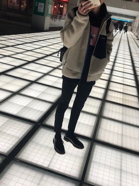 「レトロ」｜「アイテム（マウンテンパーカー）」を使った、Ryotaさん（メンズ・177cm）の冬コーディネート