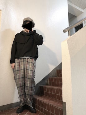 「DISCOVERED（ディスカバード）のアイテム（スラックス）」を使った、ちーかまさん（メンズ・175cm）の春コーディネート