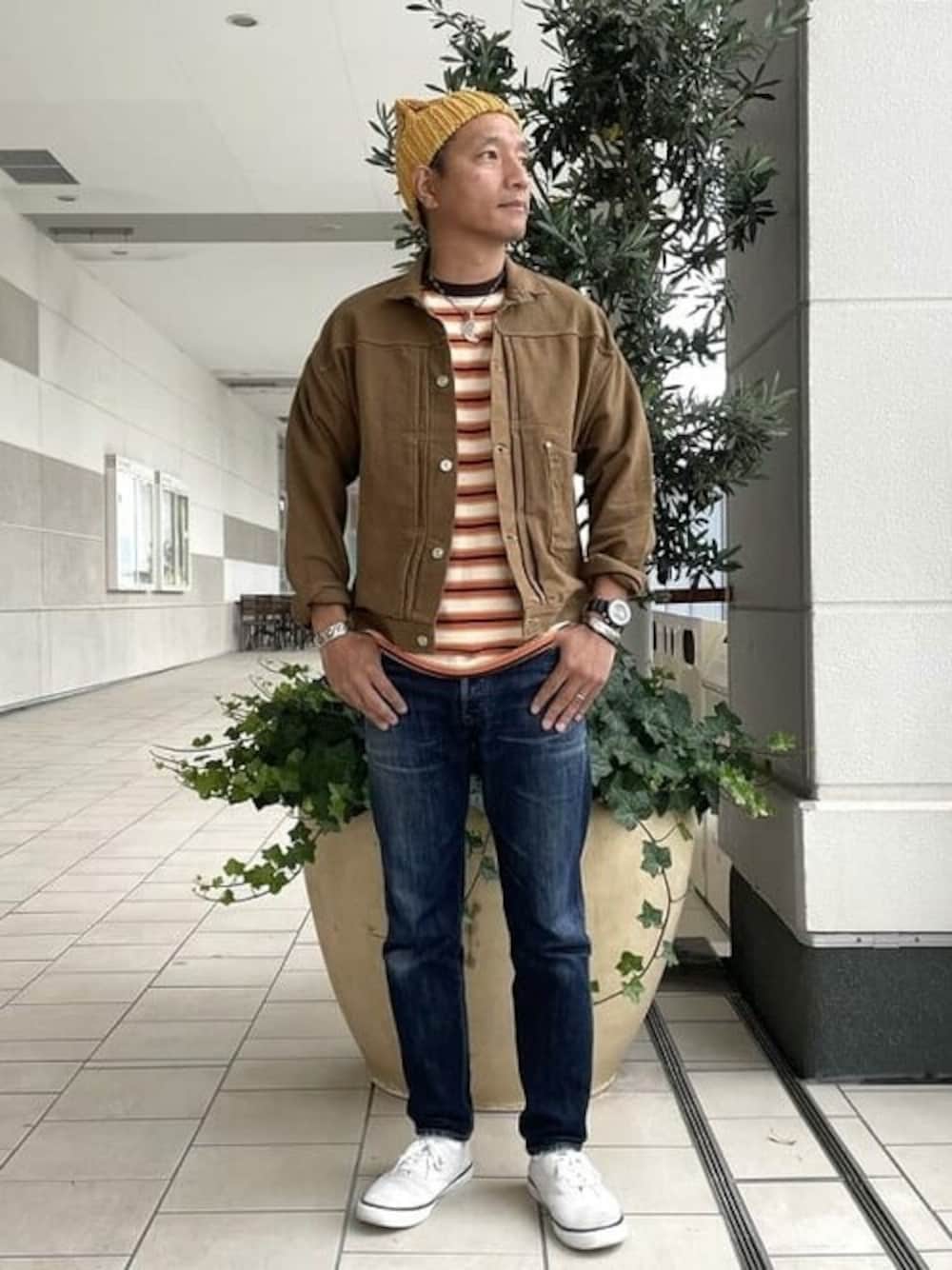 「アメカジ、BEAMS、ビームス、beams plus、ボーダーTシャツ、ビームスプラス、Sperry Top-Sider」｜「BEAMS PLUSのBEAMS PLUS / ボーダーTシャツ（Tシャツ/カットソー、ブラウン系）」を使った、BEAMS PLUSさん（メンズ・175cm）の夏コーディネートの1枚目の写真