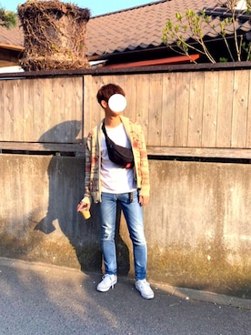 「ニットカーディガン」｜「アイテム（その他アウター）」を使った、Teiさん（メンズ・176cm）の夏コーディネート