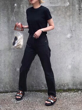 「TOGA PULLA（トーガ　プルラ）のTOGA PULLA メタルロゴサンダル（サンダル）」を使った、あさひさん（レディース・161cm）の夏コーディネート