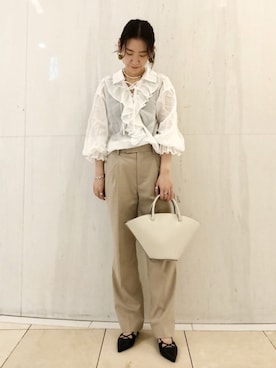 「FRAMeWORK（フレームワーク）のアイテム（パンツ）」を使った、ochiさん（レディース・156cm）の春コーディネート