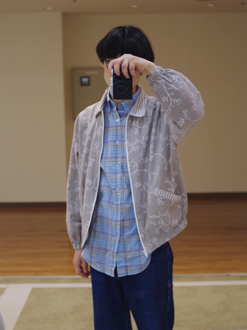 「used、Y's」｜「used（ブルゾン、グレー系）」を使った、akarusaさん（メンズ・177cm）の春コーディネートの1枚目の写真