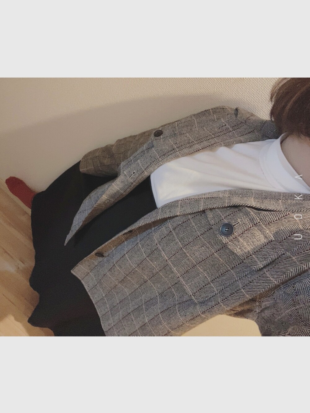 「ラクチンコーデ、ゆるコーデ、Shuta Sueyoshi、armillary、wcloset、ママコーデ、チェックシャツ、ootd、フレアスカート、153cm」｜「and it_の【エミュラル emural】 サスティナブルマキシ丈フレアジャンパースカート（ワンピース、ブラック系）」を使った、かなやんさん（レディース・153cm）の冬コーディネートの1枚目の写真