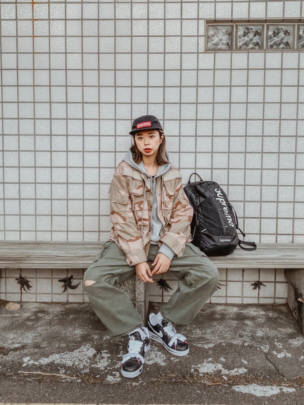 Supreme のバックパック/リュックを使った「街頭穿搭」の人気