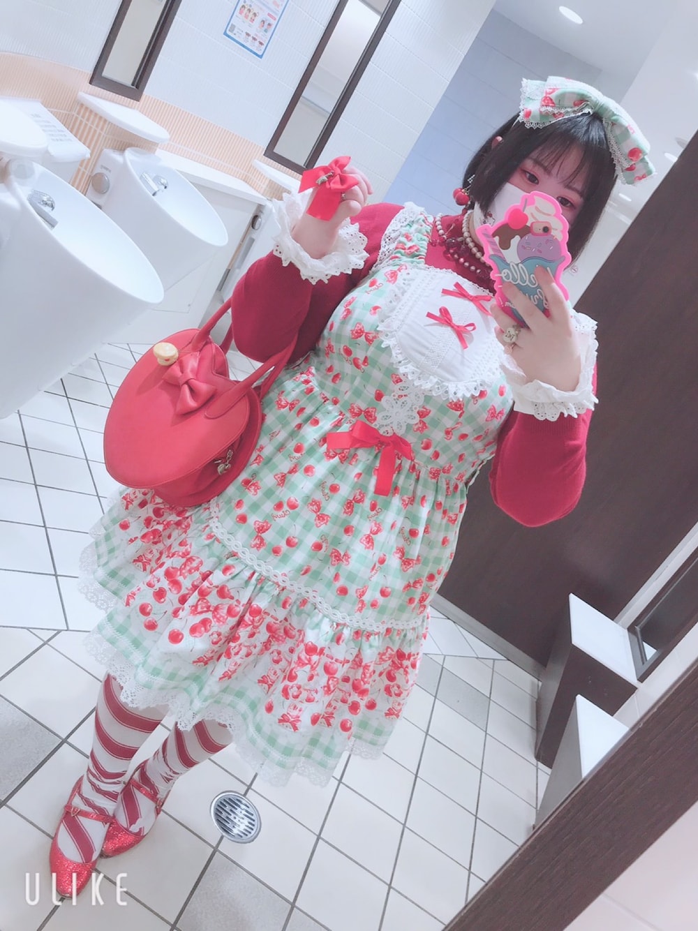 「春先取りコーデ、チェリー、ハンドメイド、カジュロリ、ロリィタ」｜「Handmadeのアイテム（ジャンパースカート、グリーン系）」を使った、しろうさぎさん（レディース・155cm）の冬コーディネートの1枚目の写真