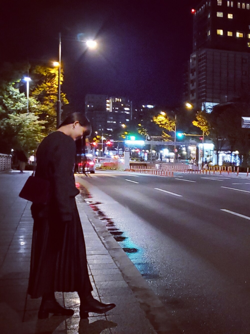 「ZARA、大人コーデ、黒、プリーツスカート、ニット」｜「ZARAのアイテム（スカート、ブラック系）」を使った、MaaaaaaKoさん（レディース・168cm）の秋コーディネートの1枚目の写真