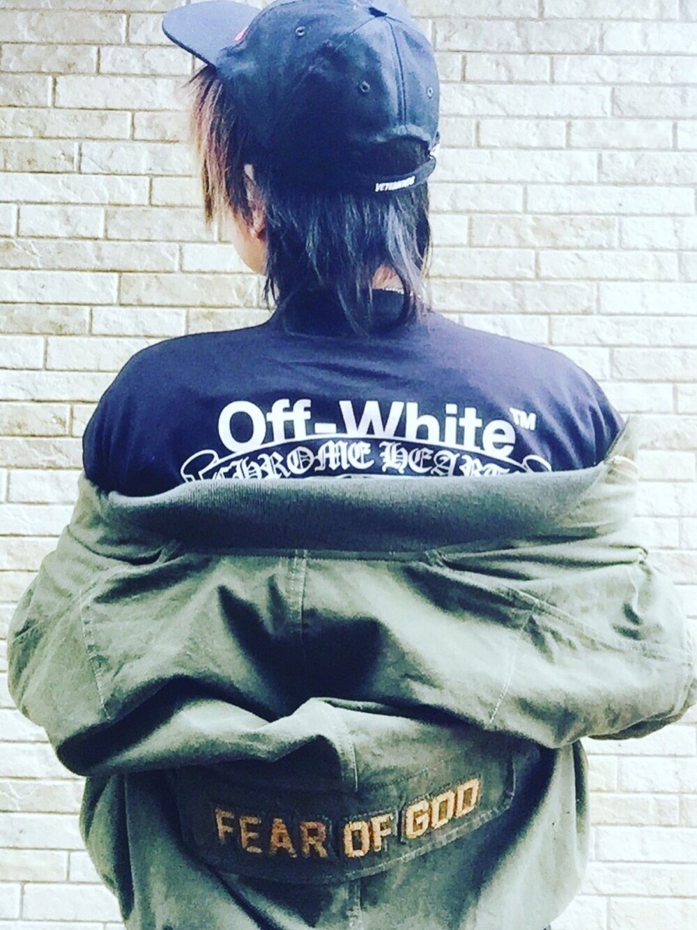 「男は背中で語る、vetements、fearofgod、READYMADE、Chrome Hearts、off white、クロムハーツ、コーディネート、chromehearts×offwhite、オフホワイト」｜「VETEMENTSのアイテム（キャップ、ブラック系）」を使った、まぁ坊さん（メンズ・178cm）の冬コーディネートの1枚目の写真