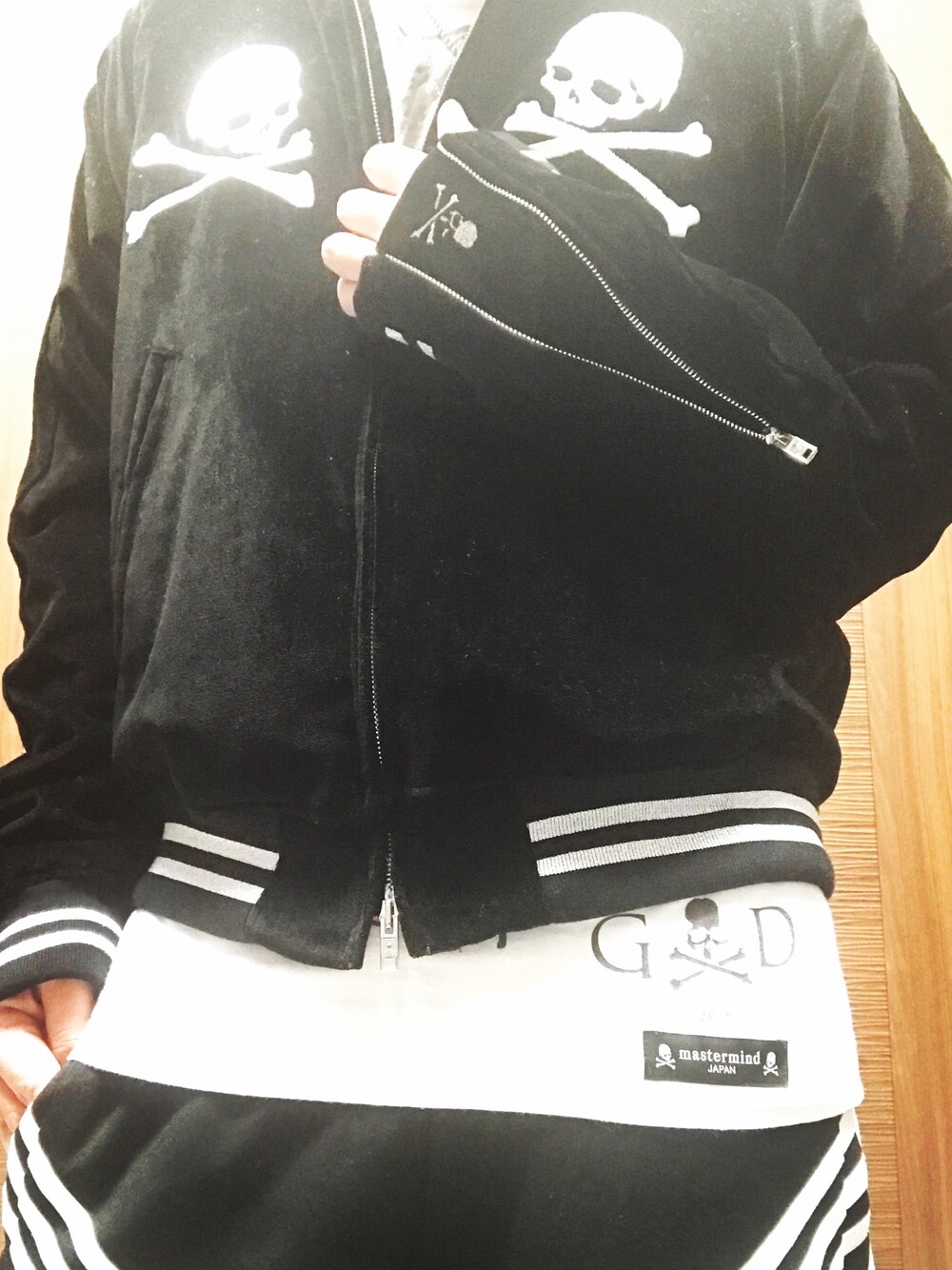 「mastermind world、mastermind JAPAN、マスターマインドワールド、マスターマインドジャパン、スーベニアジャケット、スカジャン、fear of god、fear of god×mastermind japan、Alexander Wang、アレキサンダーワン」｜「mastermind worldのアイテム（その他アウター、ブラック系）」を使った、まぁ坊さん（メンズ・178cm）の秋コーディネートの1枚目の写真