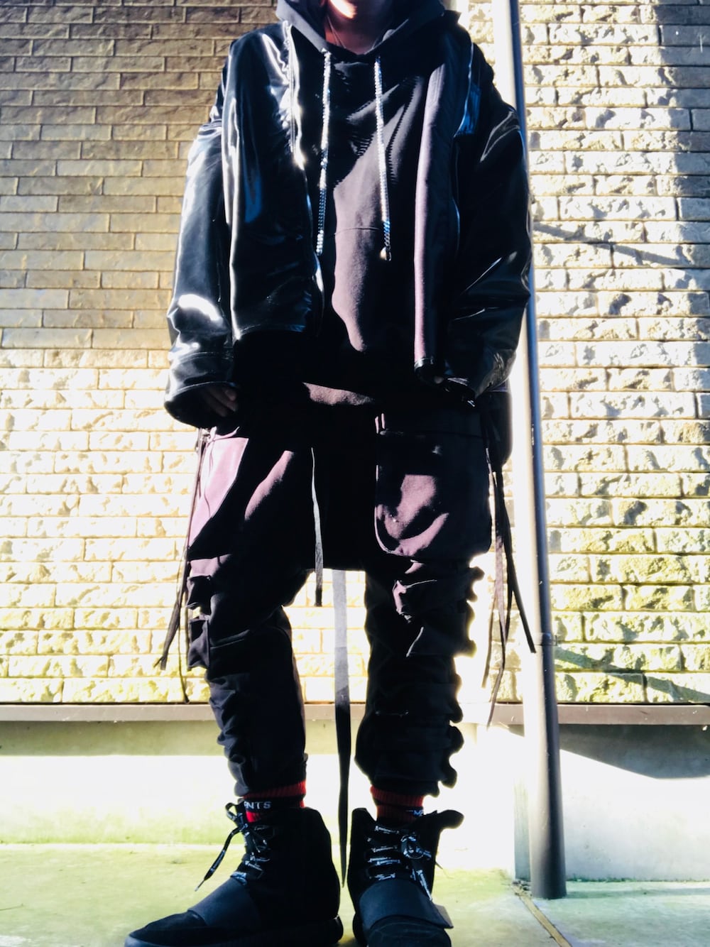 「masternumber、マスターナンバー、unravel project、アンレーベルプロジェクト、yeezyboost750、BENTAVERNITI UNRAVELPROJECT、bentaverniti、vetements、vetements reebok、ヴェトモン」｜「masternumberのアイテム（ブルゾン、ブラック系）」を使った、まぁ坊さん（メンズ・178cm）の秋コーディネートの1枚目の写真