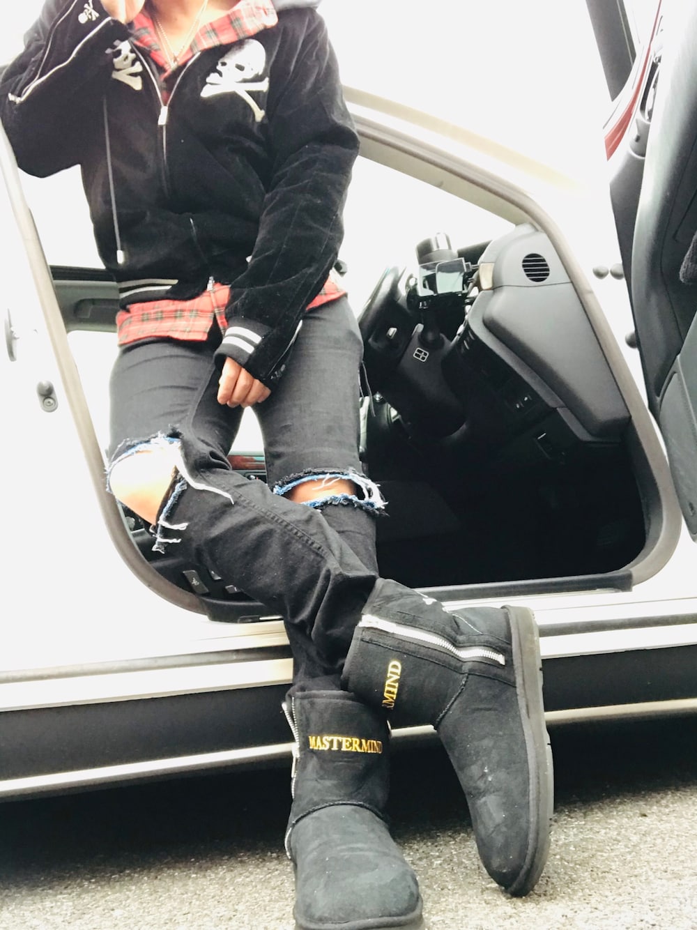 「mastermind world、mastermind JAPAN、マスターマインドワールド、マスターマインドジャパン、マスターマインド×UGG、UGG、minedenim、マインデニム、スカジャン、マスターマインド」｜「mastermind worldのアイテム（その他アウター、ブラック系）」を使った、まぁ坊さん（メンズ・178cm）の冬コーディネートの1枚目の写真