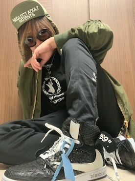 「BALENCIAGA」｜「アイテム（ミリタリージャケット）」を使った、まぁ坊さん（メンズ・178cm）の秋コーディネート