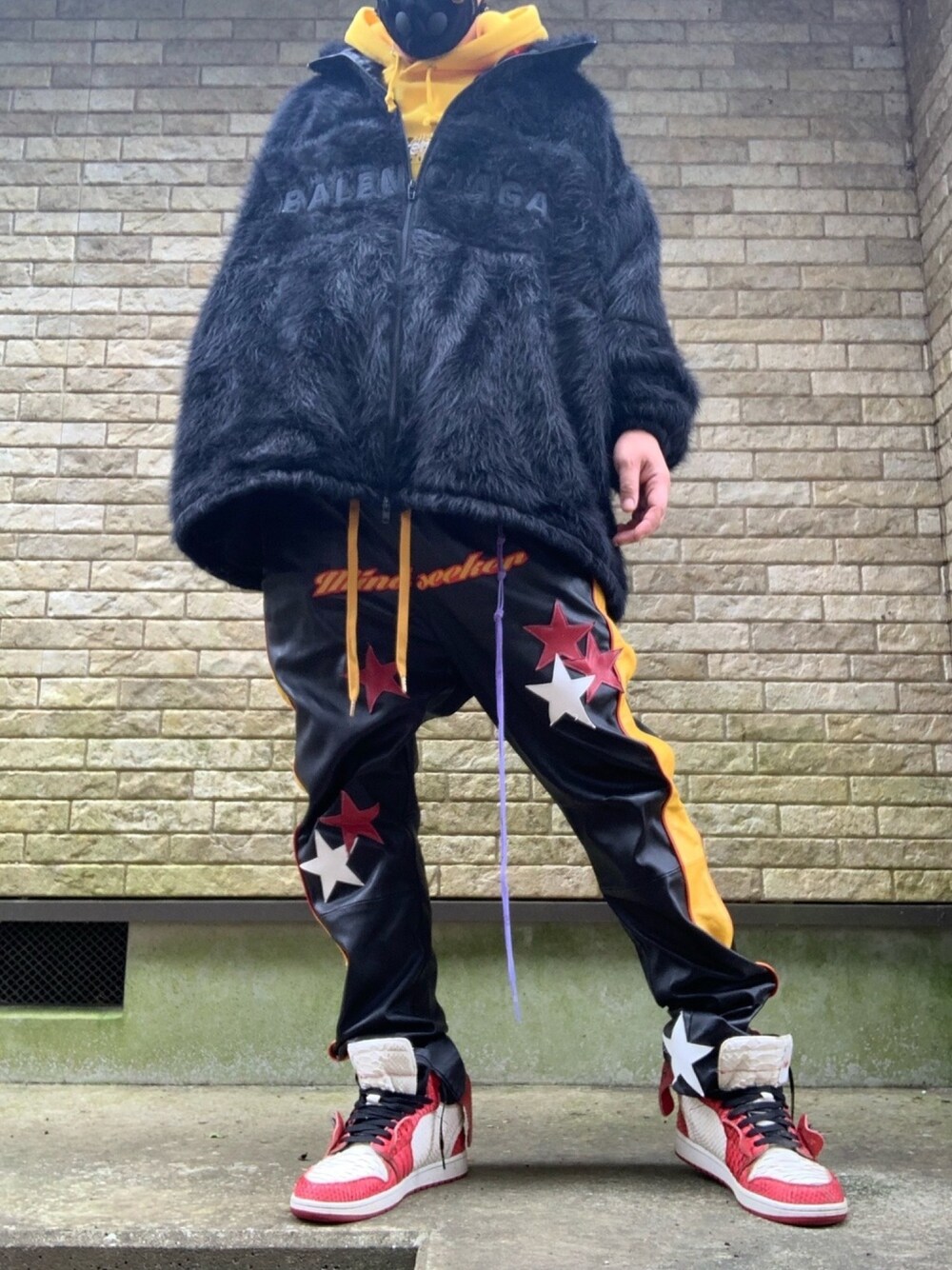 「marine serre、マリーンセル、mindseeker、マインドシーカー、BALENCIAGA、バレンシアガ、shoesurgeon、マスク、ファージャケット、レザーパンツ」｜「MARINE SERREのアイテム（ファッション雑貨、ブラック系）」を使った、まぁ坊さん（メンズ・178cm）の夏コーディネートの1枚目の写真