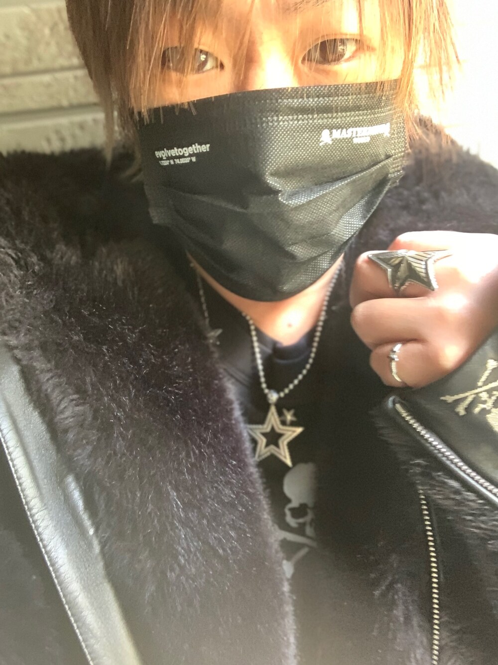 「evolvetogether、mastermind world、mastermind JAPAN、マスターマインドワールド、マスターマインドジャパン、不織布マスク、マスクコーデ、Cody Sanderson、コディサンダーソン、MASK」｜「evolvetogetherのevolve together x mastermind world（マスク、ブラック系）」を使った、まぁ坊さん（メンズ・178cm）の春コーディネートの1枚目の写真