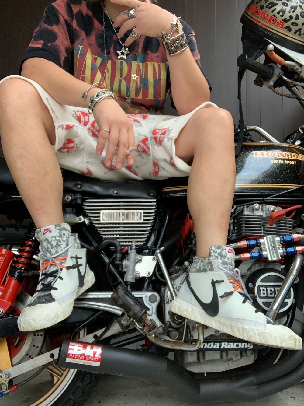 「saint michael、SAINTMXXXXXX、セントマイケル、Cody Sanderson、コディサンダーソン、NIKE、NIRVANA、READYMADE、ハートクラウン、blazer」｜「CODY SANDERSONのアイテム（リング、シルバー系）」を使った、まぁ坊さん（メンズ・178cm）の春コーディネートの1枚目の写真