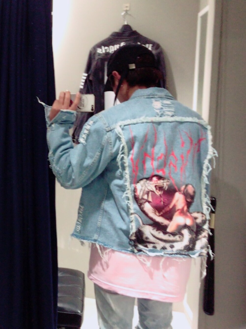 「エルエイチピー(L.H.P)、ストリート、misbhv」｜「MISBHVのMISBHV/ミスビヘイブ/DESIRE DENIM JACKET（デニムジャケット、ブルー系）」を使った、つぐまじんさん（メンズ・163cm）の春コーディネートの1枚目の写真