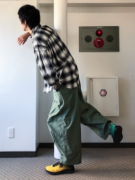 「HOKA ONE ONE × Engineered  Garments」｜loupさん（メンズ・180cm）の冬コーディネート