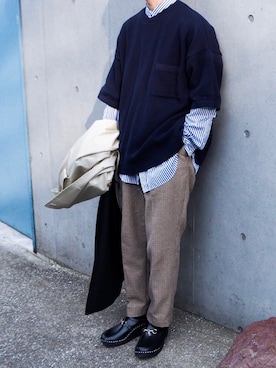 「サマーニット」｜「アイテム（トレンチコート）」を使った、zumaさん（メンズ・170cm）の春コーディネート