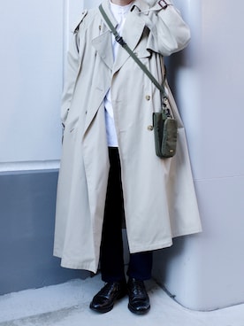 「stein」｜「アイテム（トレンチコート）」を使った、zumaさん（メンズ・170cm）の春コーディネート