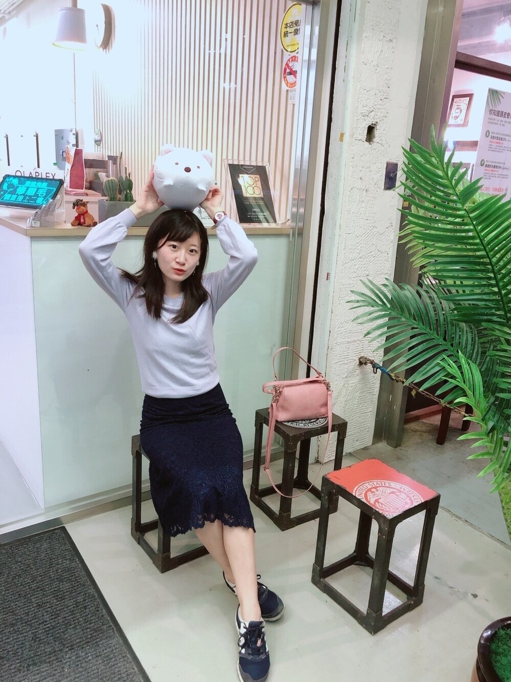 「レイス」｜「Honeysのアイテム（ニット/セーター、パープル系）」を使った、Ayayoooさん（レディース・162cm）の秋コーディネートの1枚目の写真