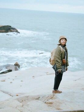 「TYAKASHAのアイテム（バッグ）」を使った、吴东璟さん（レディース・161cm）の冬コーディネート