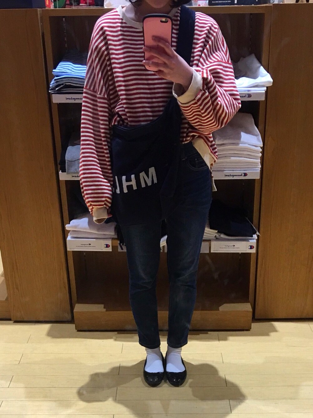 「カジュアルコーデ、春コーデ、シンプル、UNIQLO、デニム」｜「select MOCAのゆったりルーズオーバーシルエットコットンブレンドバルーンスリーブ後ろ長めボーダープルオーバー（Tシャツ/カットソー、ブラウン系）」を使った、たけとんぼさん（メンズ・172cm）の春コーディネートの1枚目の写真