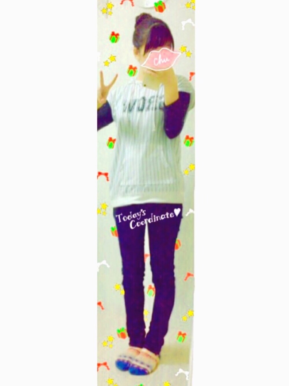 「部屋着、おだんこヘアー、Honeys、aveil、高校生、受験生、クリスマスイブ」｜「Honeysのうすいかわいい💓（Tシャツ/カットソー、ホワイト系）」を使った、ちゃらさん（レディース・153cm）の冬コーディネートの1枚目の写真