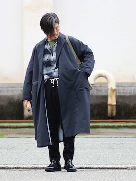 「F/CE. （エフシーイー）のアイテム（トレンチコート）」を使った、INDIGOさん（メンズ・171cm）の秋コーディネート