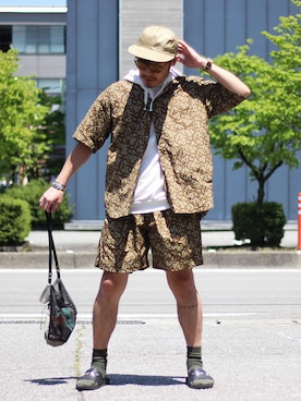 「tone（トーン）のアイテム」を使った、INDIGOさん（メンズ・171cm）の春コーディネート