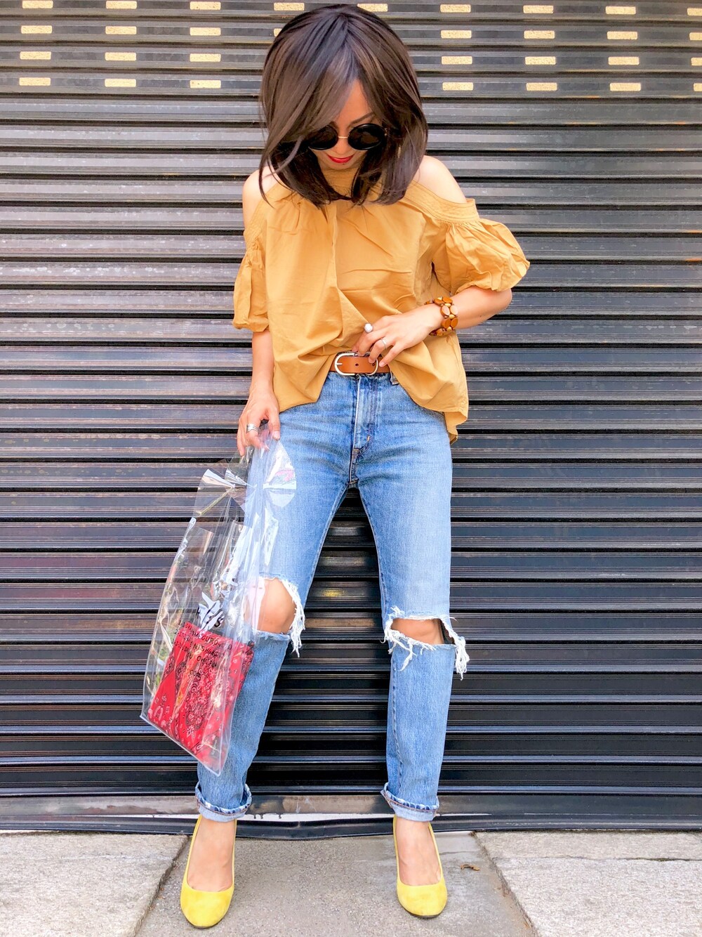 TODAYFUL（トゥデイフル）の「カットオフショルダーブラウス（シャツ