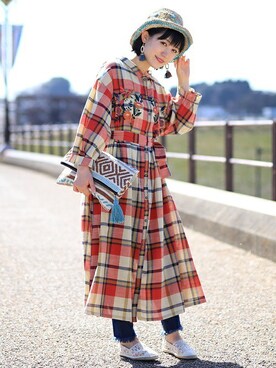 「チチカカ」｜「アイテム（クラッチバッグ）」を使った、チチカカさん（レディース・156cm）の春コーディネート