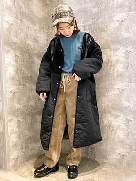 「スリット」｜「アイテム（ノーカラーコート）」を使った、チチカカさん（レディース・151cm）の秋コーディネート