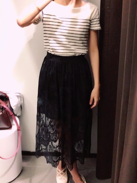 「GORGE（ゴージ）のアイテム（スカート、ブラック系）」を使った、Laiy  Severovaさん（161cm）の夏コーディネート