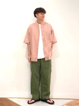 「ベーシックカラー」｜coen  前田さん（メンズ・175cm）の夏コーディネート