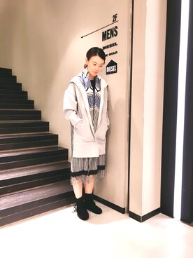「DIESEL OSAKA」｜「アイテム（ブーツ）」を使った、Romiさん（レディース・168cm）の秋コーディネート