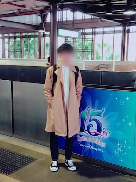 「SEVENDAYS=SUNDAY（セブンデイズサンデイ）のアイテム（トレンチコート）」を使った、くりのはらたむらまろさん（メンズ・173cm）の秋コーディネート