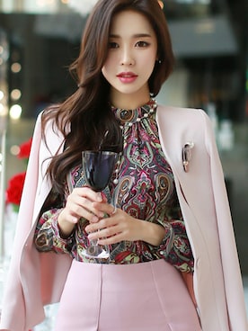 「アイテム（テーラードジャケット、ピンク系）」を使った、スタイルオンミさん（レディース・167cm）の冬コーディネート