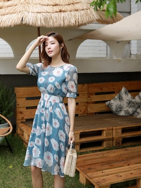 「ブルー x ホワイト」｜「アイテム（ワンピース/ドレス）」を使った、スタイルオンミさん（レディース・167cm）の夏コーディネート