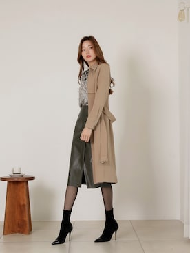 「レザースカート」｜「アイテム（トレンチコート）」を使った、スタイルオンミさん（レディース・167cm）の秋コーディネート